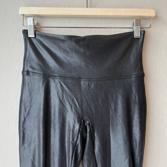 Spanx Faux Leather Pull On‎ Leggings Black Size M - Picture 3 of 9